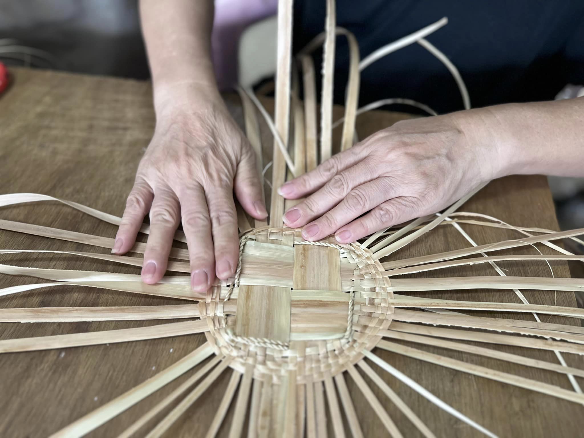 臺灣原住民族與大自然間的連結，就如同編織般的緊密運用在生活文化中