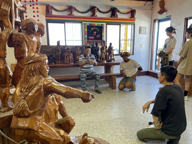 在地踏查，木雕藝術家哈古頭目分享創作心得