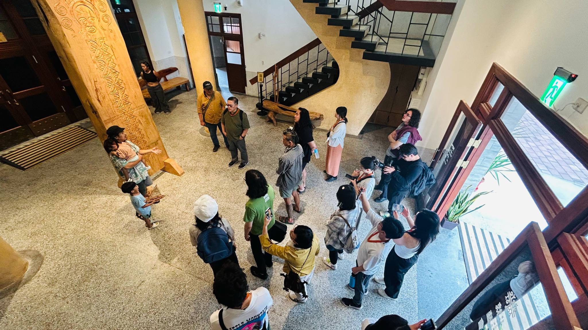 南島文化原鄉的接待之道∣來訪者除了參與活動，同時帶走共同的南島認同，讓接待儀式成為文化交流的標誌