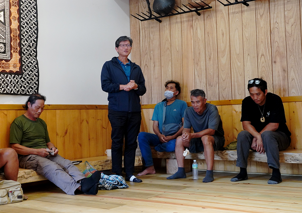 文化處長與藝術家的說話