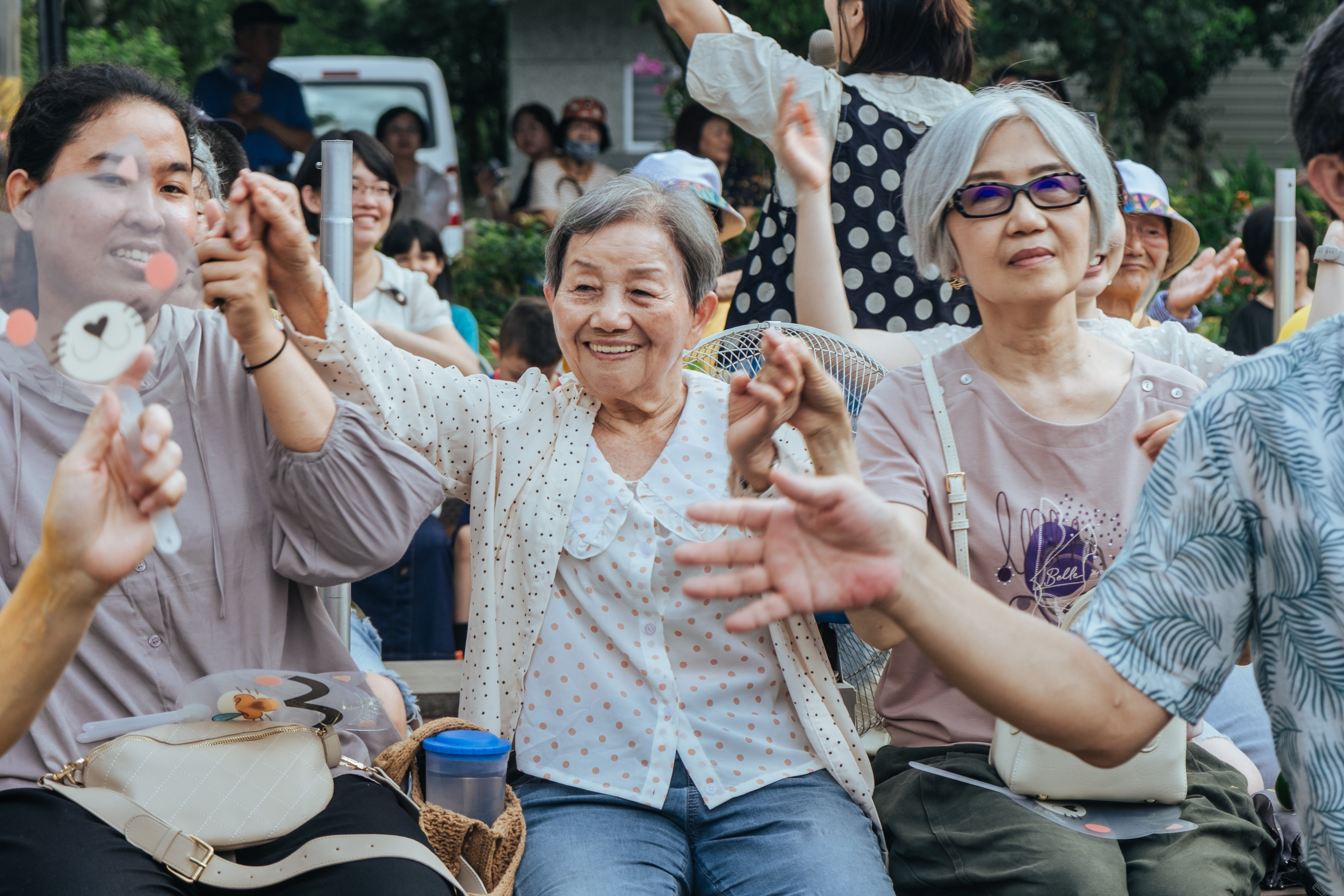 鄰里們也來串們子囉~