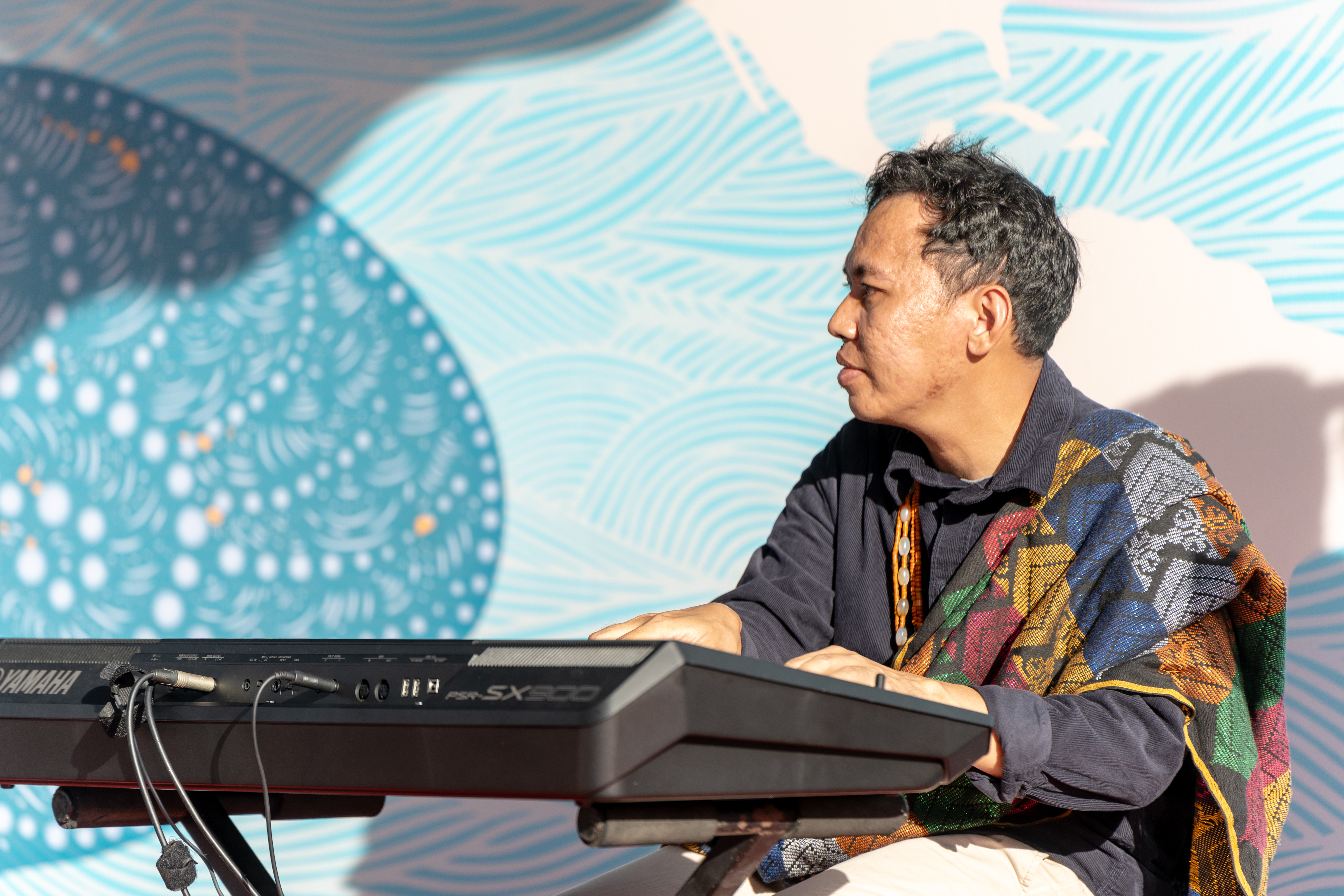 印尼音樂人Gardika Gigih是鋼琴演奏者與作曲人。