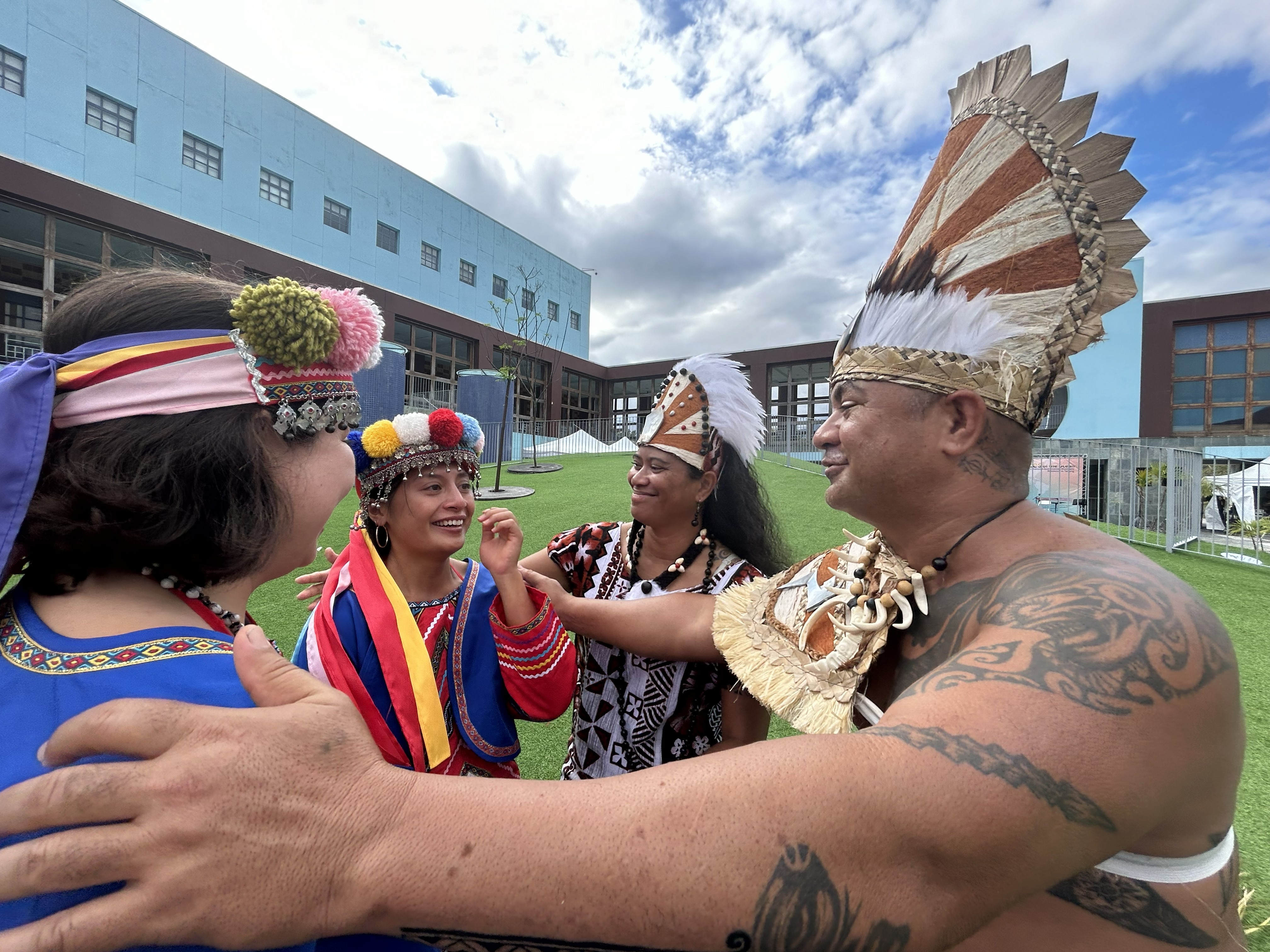 Through the workshop, Tahitian musicians brought their best blessings to friends attending the wedding. (Photo by Lin Sung-En)